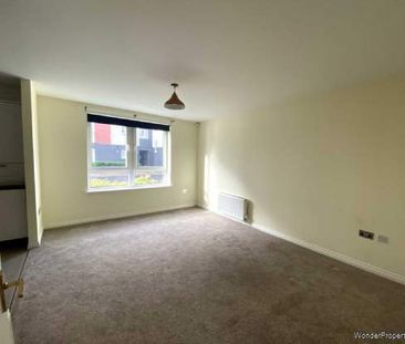 2 bedroom property to rent in Renfrew - Photo 3