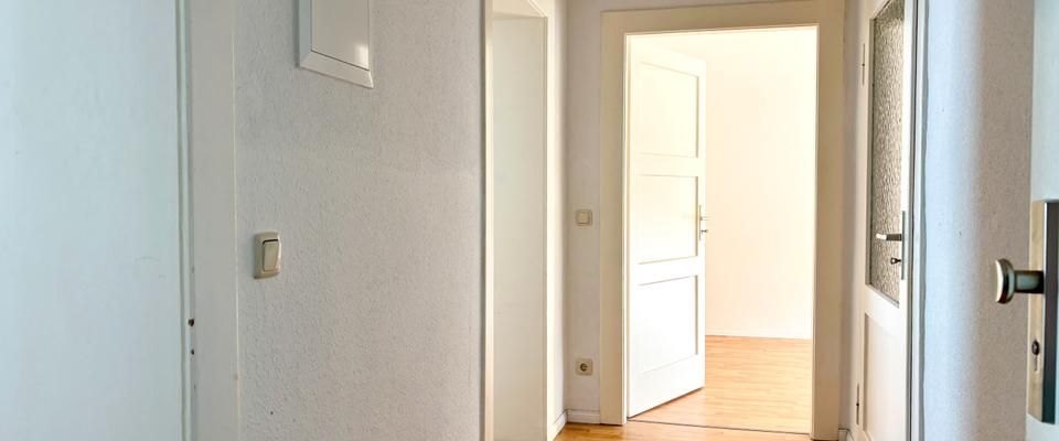frisch gemalert - 3-Raumwohnung mit Balkon am Küchwald - Photo 1