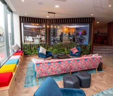 Elegance Apartment - Photo 6