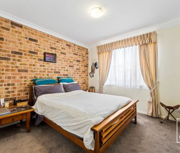 Spacious Townhouse In Prime Fairy Meadow Location - Photo 4