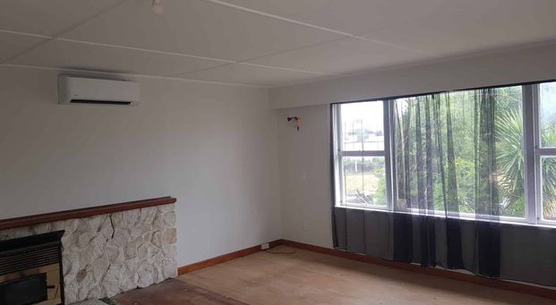 Fully Renovated House - Photo 1