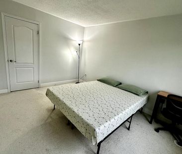 For Lease - 812 Fowles Court, Milton, Ontario - Photo 5