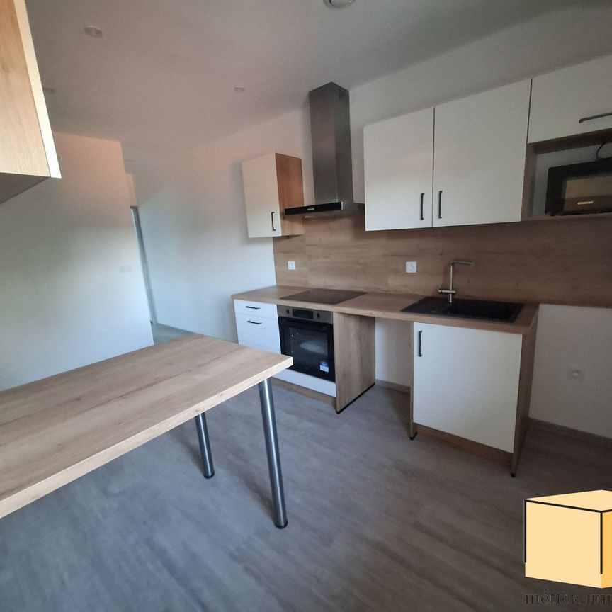 Location Appartement 2 pièces 24m² BELLEY 01300 - Photo 1
