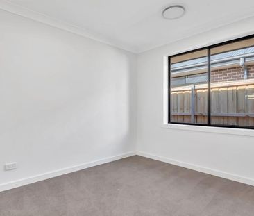 $720 per week / $2,880 Bond - Photo 2