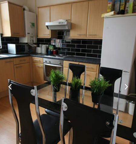 6 Bed - 7 Trelawn Street, Headingley, Leeds - LS6 3JR - Student - Photo 4