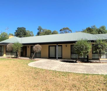 16 St Muir Drive, Warrandyte - Photo 3