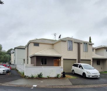 Large Townhouse 3 bedrooms with 2 bathrooms! - Photo 2