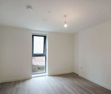 2 Bedroom - Photo 5
