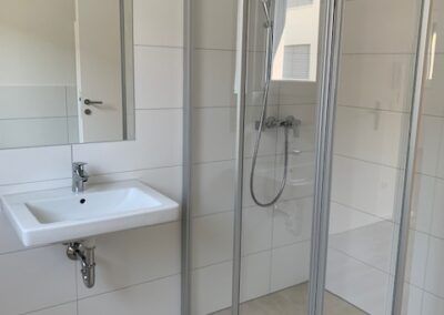 Erstbezug! Moderne hochwertig ausgestattete 2-Zimmer-Dachgeschosswohnung mit Loggia - Photo 4