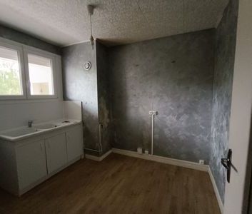 À louer / Appartement F3 / BESANCON QUARTIER VAITE 7 rue de Charigney - Photo 3