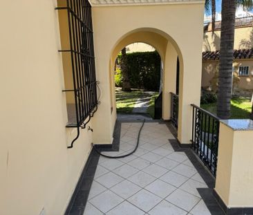 9 room luxury Villa for rent in Torremolinos, Andalusia - Photo 4