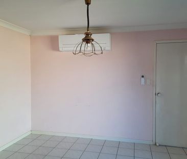 Perfectly located 3-Bedroom home! - Photo 2