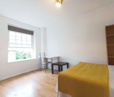 5 Bed Flat, Mountain House, SE11 - Photo 4