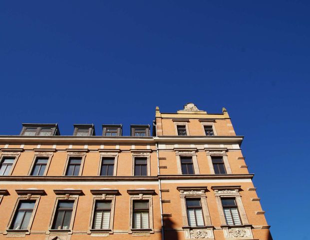 Frisch sanierte 71m²! Moderne 2 Raumwohnung in Bernsdorf! - Photo 1