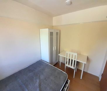5 bedroom semi-detached house to rent - Photo 5