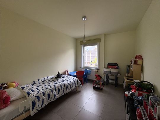 Lichtrijk appartement met 2 slaapkamers - Photo 1