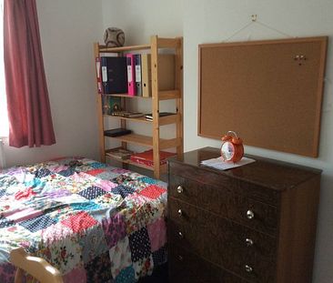 39, Eastfield Crescent - Photo 6