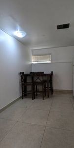 A single house with 1 bed 1 bath at the rear floor - Photo 3