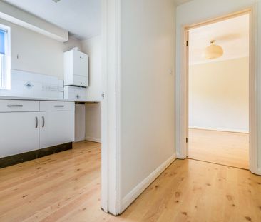 1 bedroom maisonette to rent Gatland House 47A124 Station Road, Hor... - Photo 5