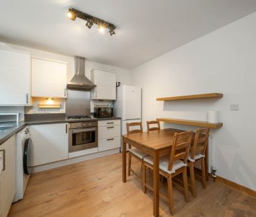 Price £1,150 pcm - Available Now - Furnished - Photo 6