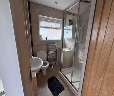 House Share ? Spacious Double Room In Ilford, IG5 - Photo 3