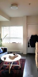 Well-designed 1 bed/ 1 bath unit boasts a functional layout (K19) - Photo 4