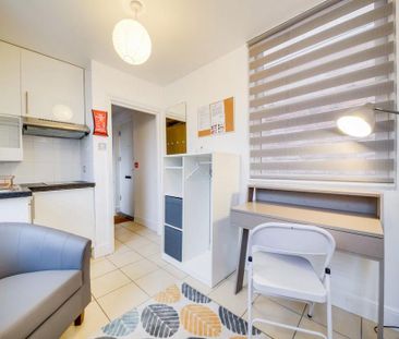 Studio to rent - Photo 1