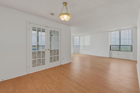 For Lease - 25 Kingsbridge Garden Circle Unit# 2424, Mississauga, Ontario - Photo 5