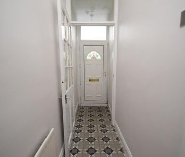 2 bedroom end of terrace house to rent - Photo 5