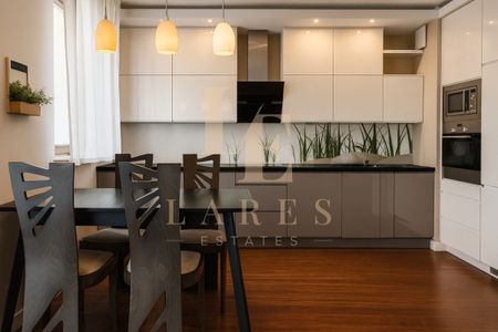 Garderoba | Garaż | 60 m2 | Balkon - Photo 4