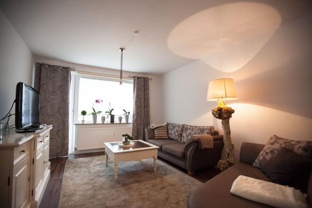 Schöne 3 Zimmerwohnung im Herzen von Schönebeck mit großzügigem Balkon - Photo 1