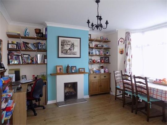 3 bedroom semi-detached house to rent - Photo 1