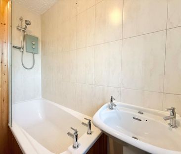 2 bedroom terraced house to rent - Photo 6