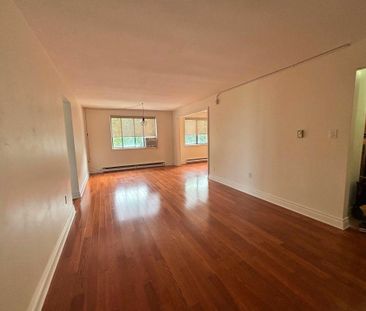 For Lease - 136 Scanlon Avenue Unit# 12, Bradford West Gwillimbury,... - Photo 2