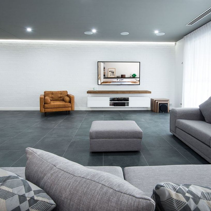 Stunning four bedroom home only minutes walk to Cooks River and parklands. - Photo 1