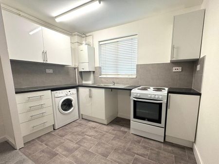 1 bedroom semi-detached house to rent - Photo 2