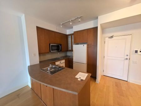 For Lease - 20 Scrivener Square Unit# 710, Toronto, Ontario - Photo 4