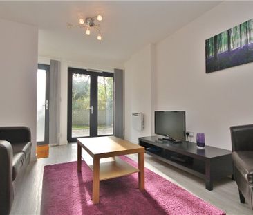 Guildford Road, Woking, Surrey, GU22 7LR - Photo 2