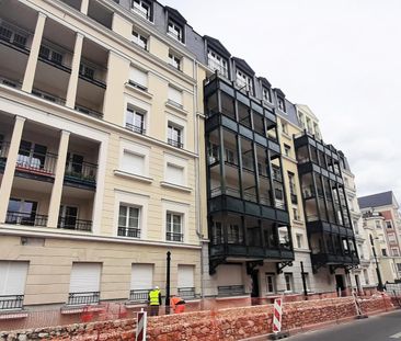 location Appartement T2 DE 42.32m² À LE PLESSIS ROBINSON - Photo 1