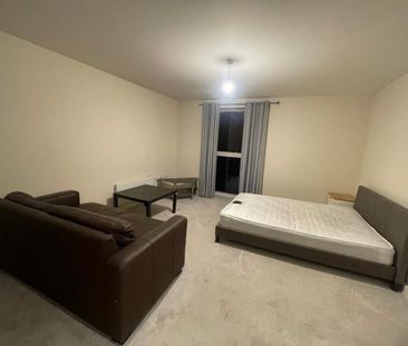 Studio to rent - Photo 4