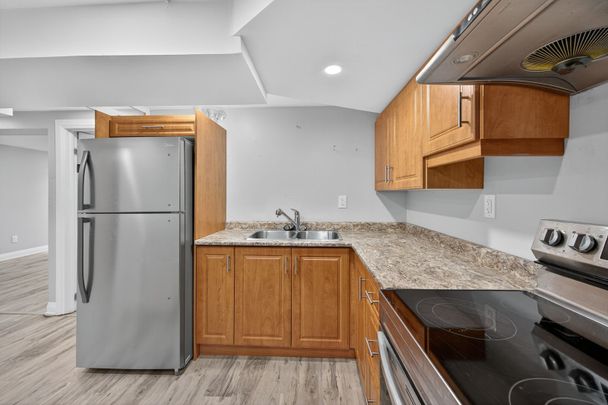 For Lease - 764 Upper Ottawa Street, Hamilton, Ontario - Photo 1