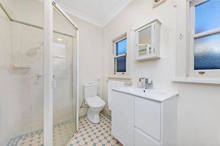 15 Arthur Street, Rodd Point. - Photo 3