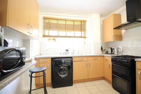 1 Bedroom Flat To Let - Photo 3