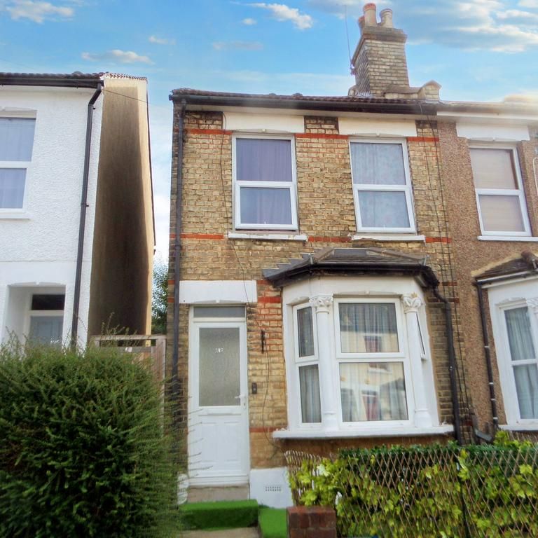 2 bedroom terraced house to rent - Photo 1