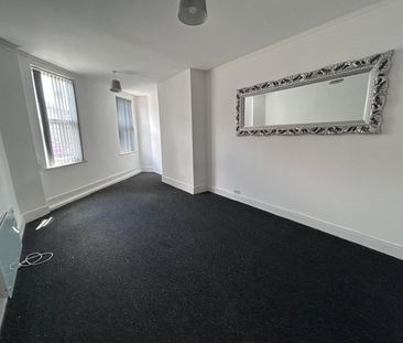 2 Bed Flat, County Road, L4 - Photo 1