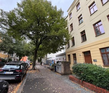 Helle 2-Raum-Wohnung mit großem Balkon in Stadtfeld Ost - Foto 1