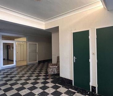 Appartement te huur in Knokke voor € 1.100 met 2 slaapkamers - Photo 1