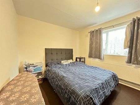 2 Bedroom Apartment To Let - Photo 2