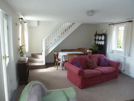 3 bedroom terraced house to rent - Photo 2