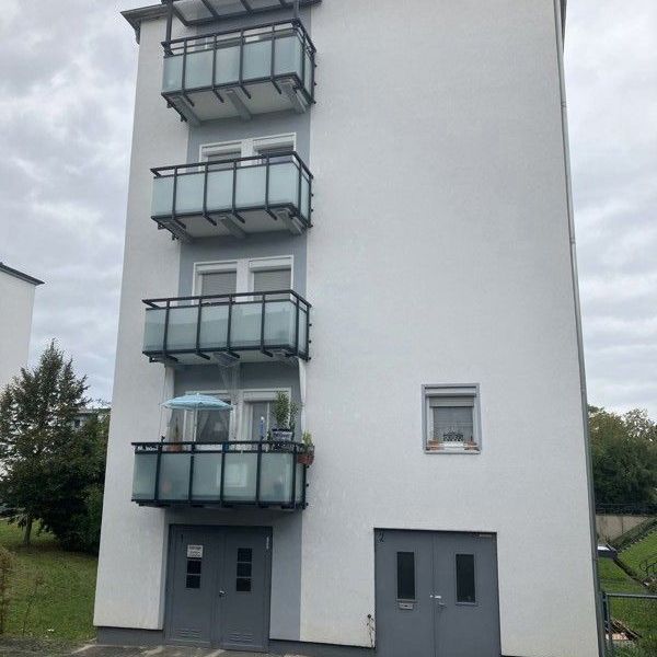 Sanierte 3 Zimmerwohnung mit Balkon und Tageslichtbad - Photo 1